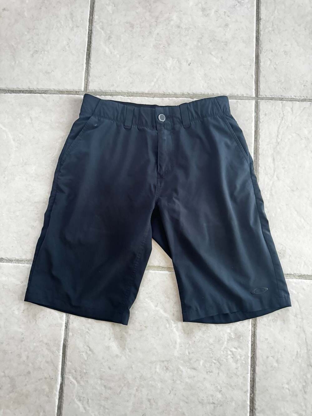 Oakley Black Performance Golf Athletic Shorts Size 28